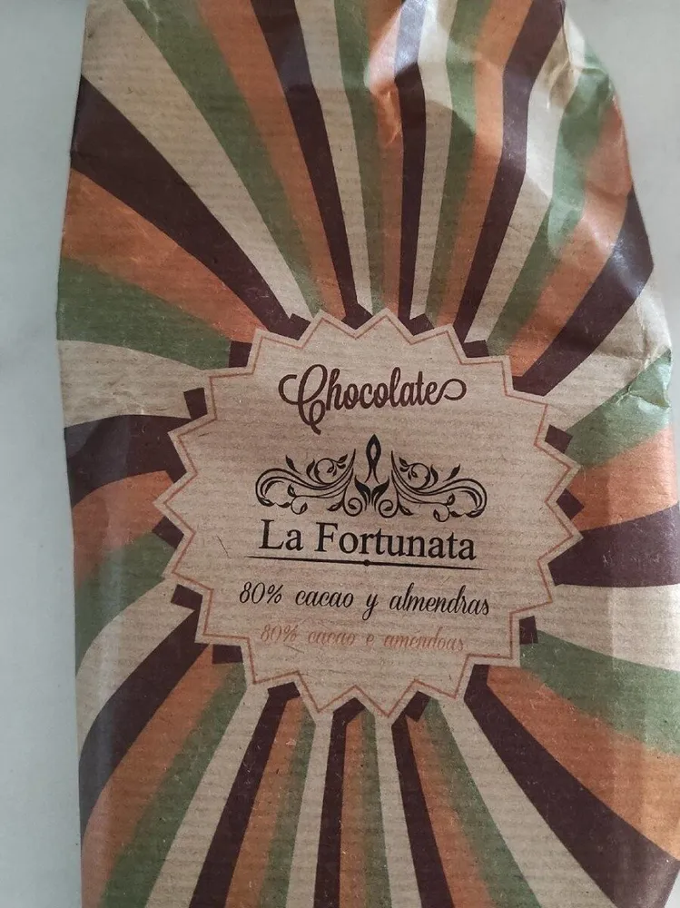 Chocolate cacao 80% y almendras
