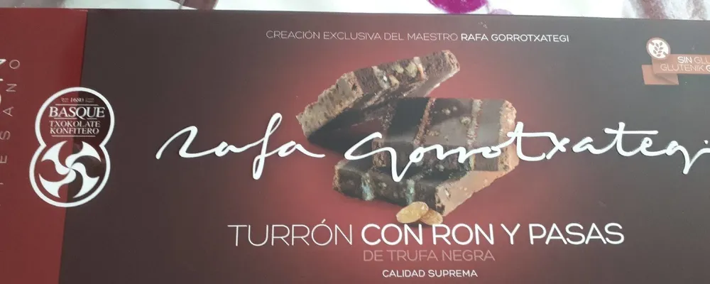 Turón con ron y pasas
