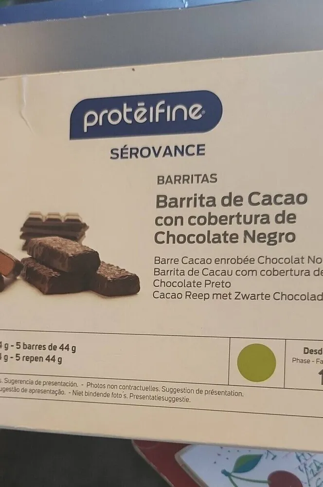 Barre de cacao enrobée de chocolat noir