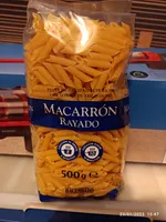 Macarrón rayado