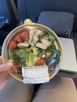 Ensalada de pollo y queso