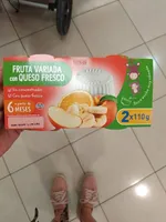 Fruta variada con queso fresco