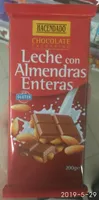 Chocolate con leche con almendras enteras