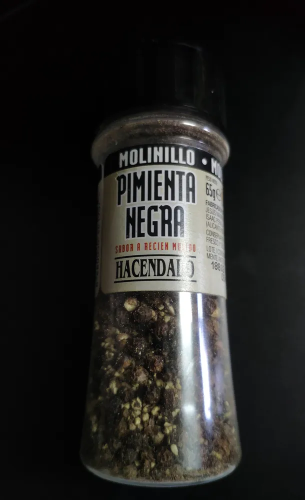 Pimienta negra en grano molinillo