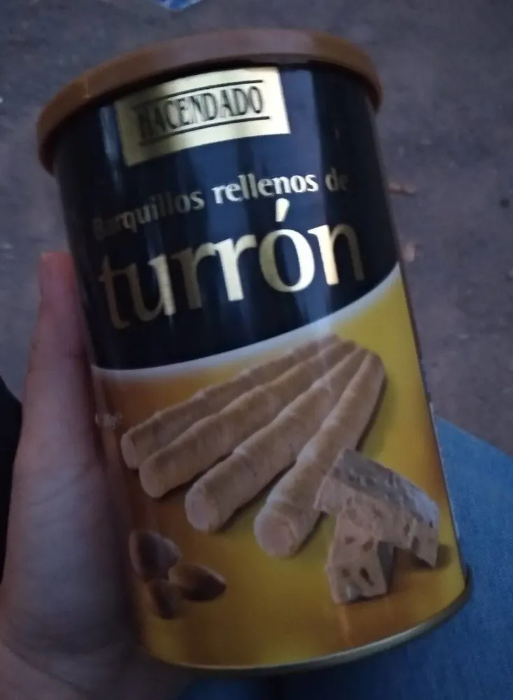 Barquillos rellenos de turrón