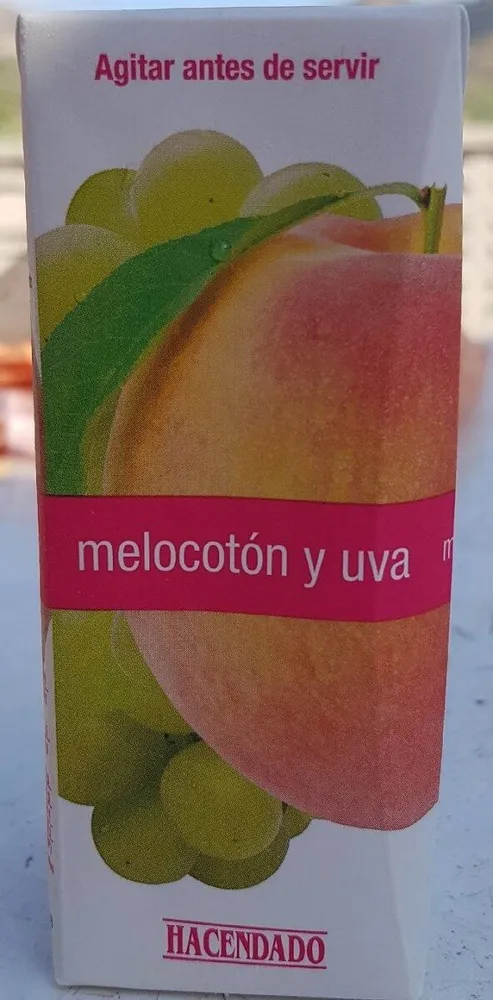 Bebida melocotón y uva
