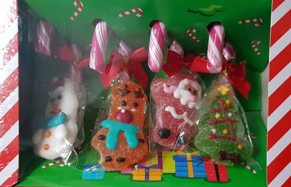 Bastones de caramelo sabor fresa con caramelo de goma