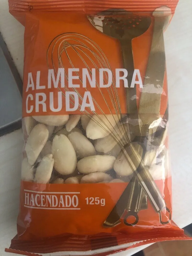 Almendra cruda