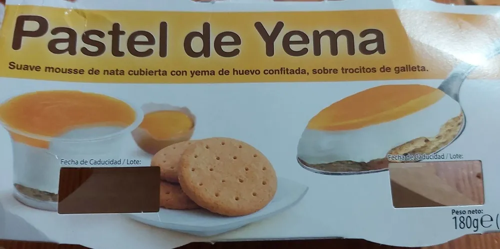 Pastel de Yema