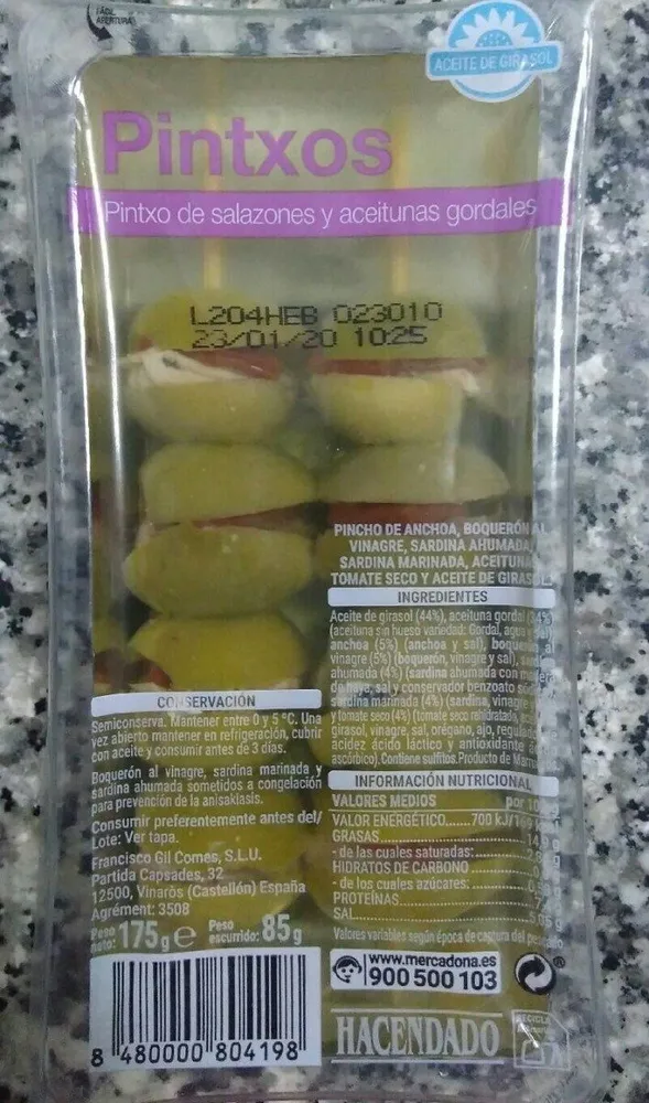 Pintxos salazones y aceitunas gordales