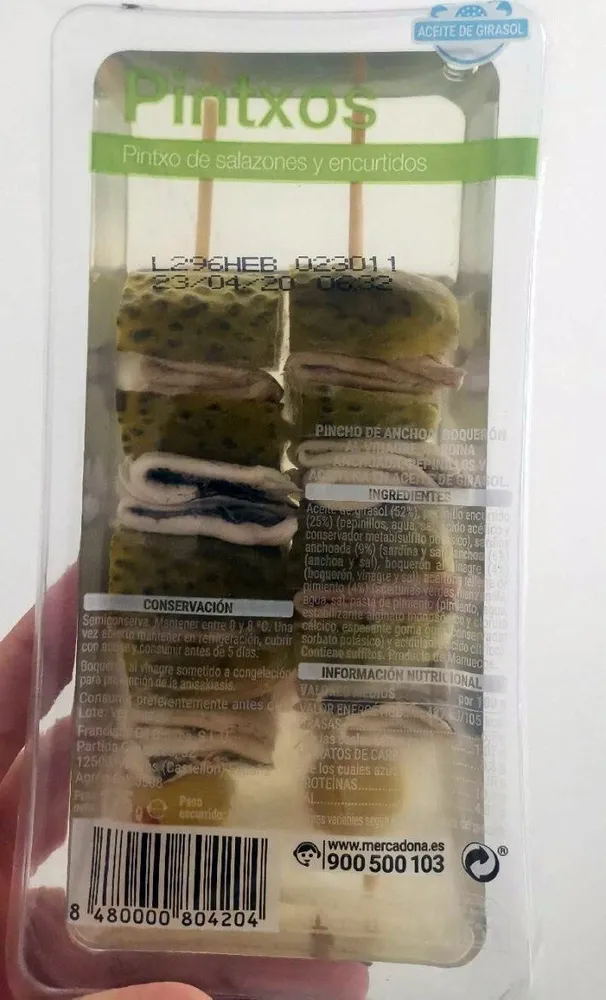Pintxos de salazones y encurtidos