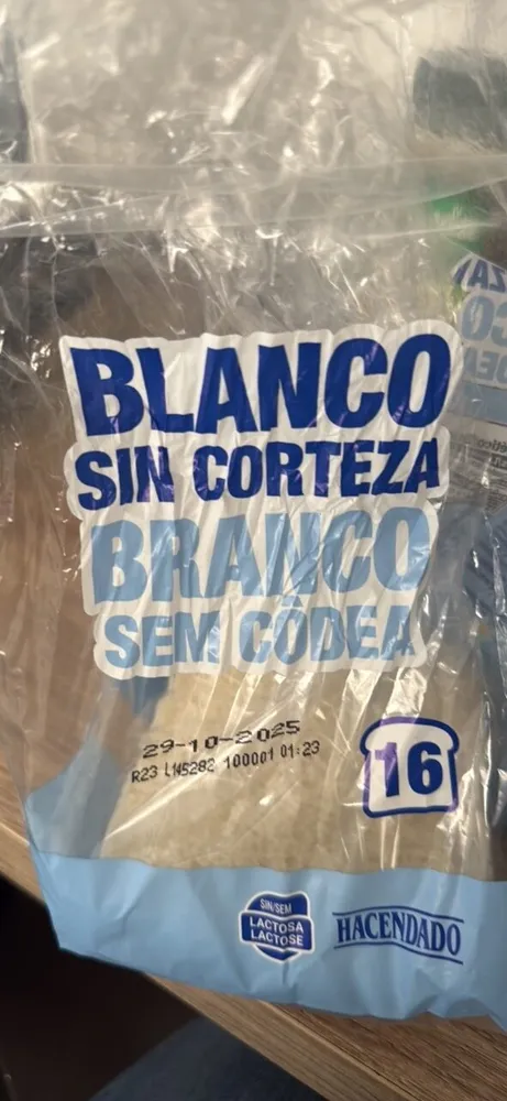 Pan de molde blanco sin corteza