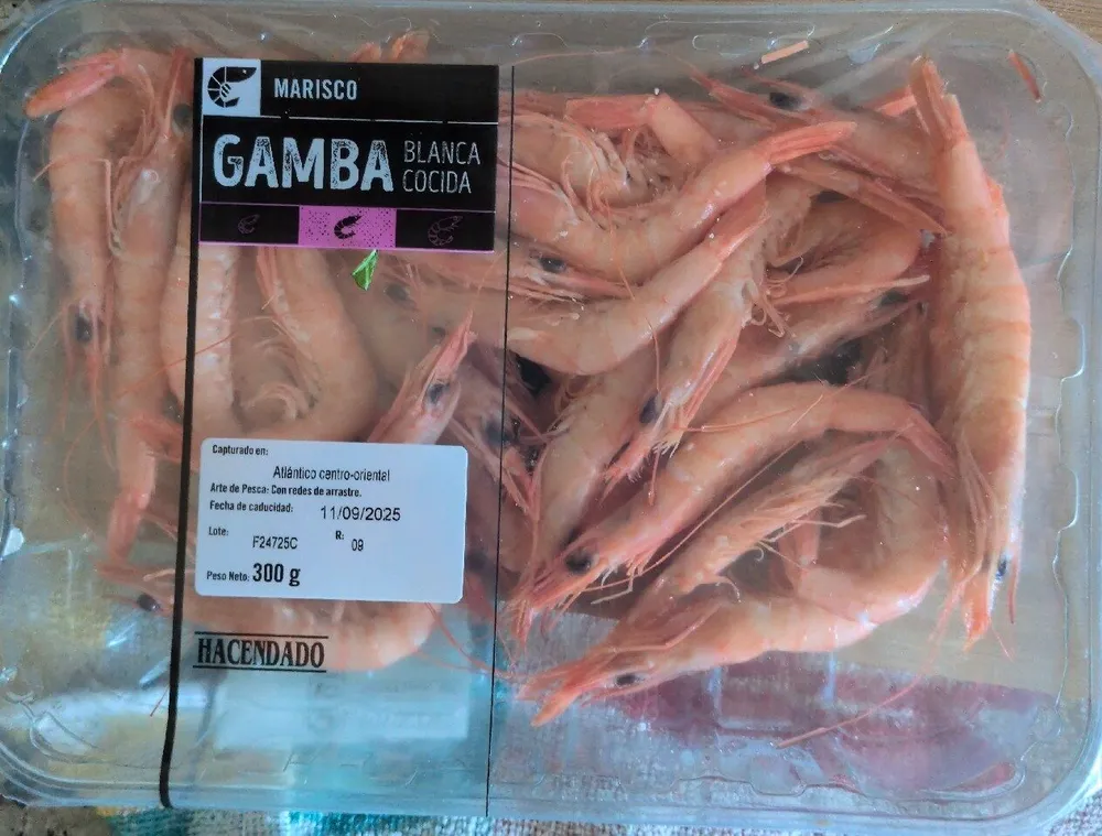 Gamba blanca cocida