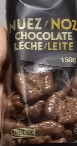 Nuez con chocolate con leche