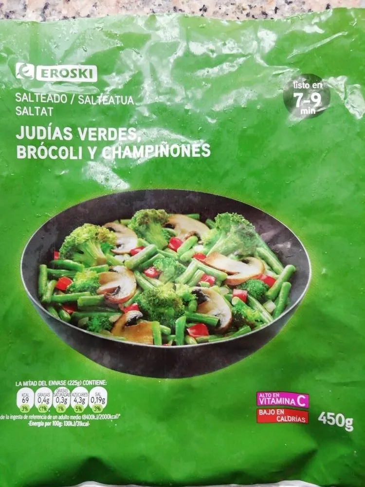 Salteado de judías verdes, brócoli y champiñones
