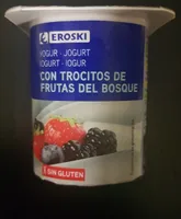 Yogur con trocitos de frutas del bosque
