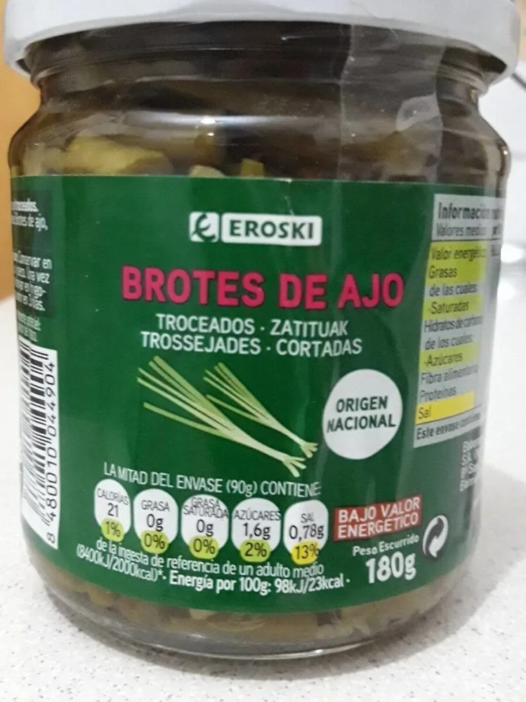 Brotes de ajo troceados