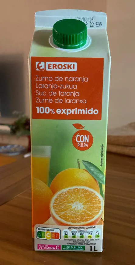 Zumo de naranja exprimido