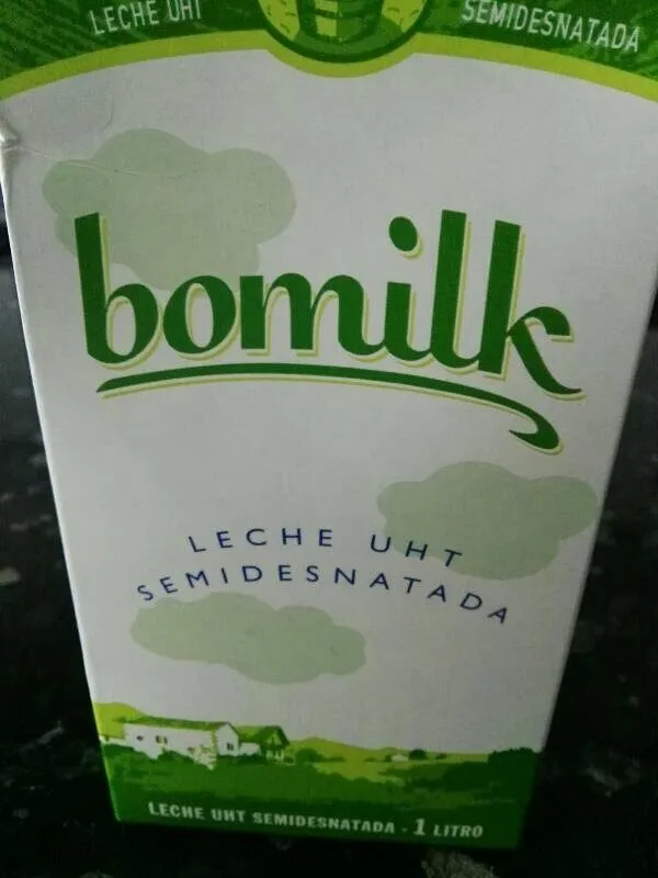 Leche UHT Semidesnatada
