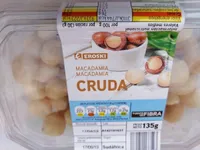 Macadamia cruda