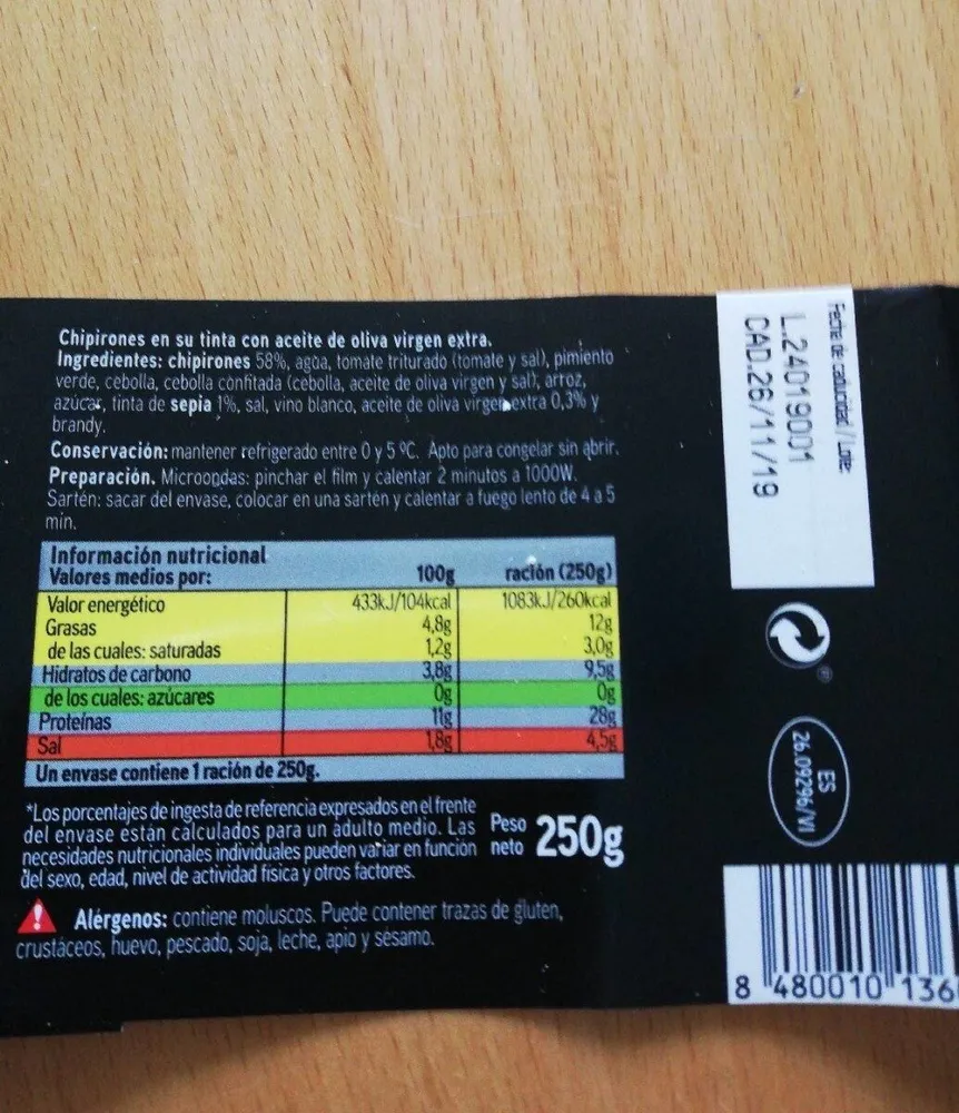 Chipirones en su tinta con aceite de oliva virgen extra