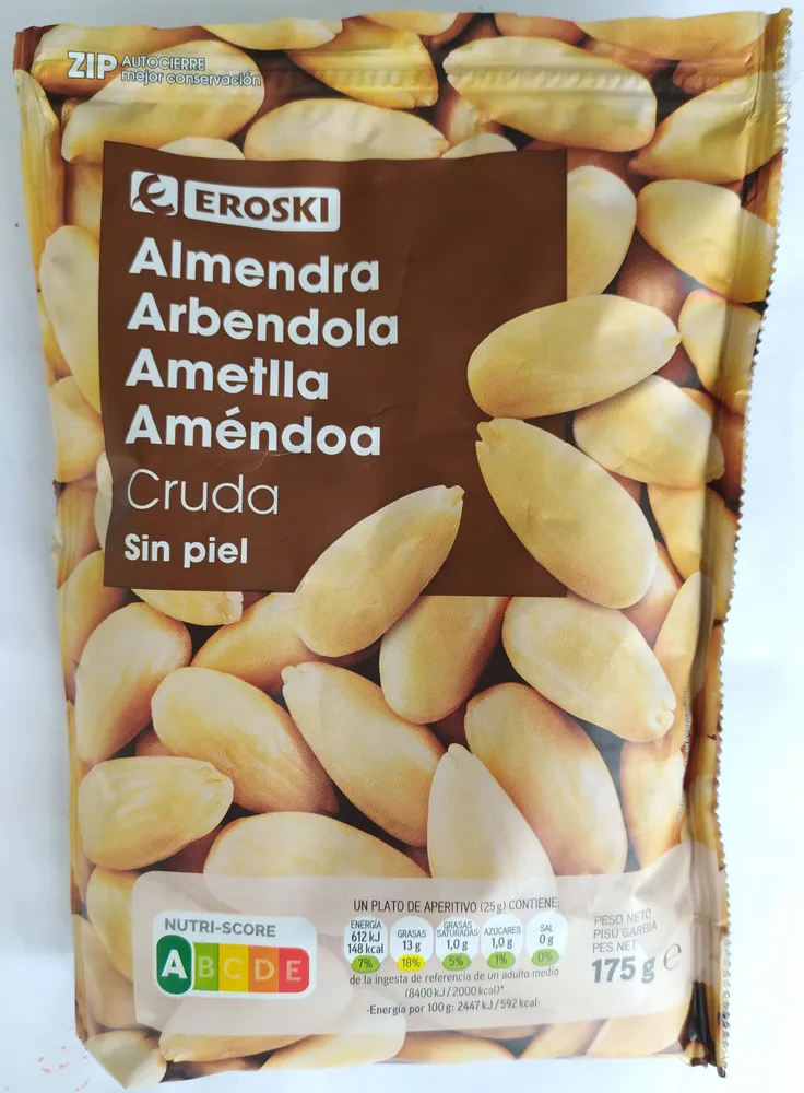 Almendra cruda sin piel