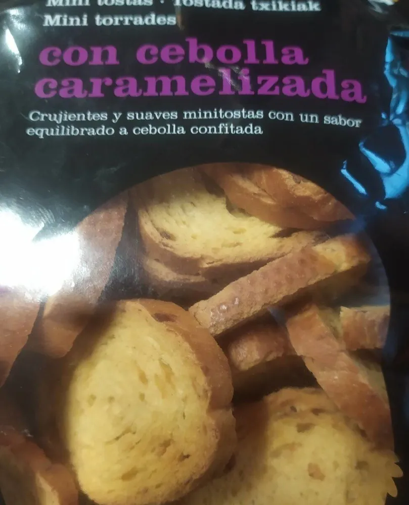 minitostas con cebolla caramelizada