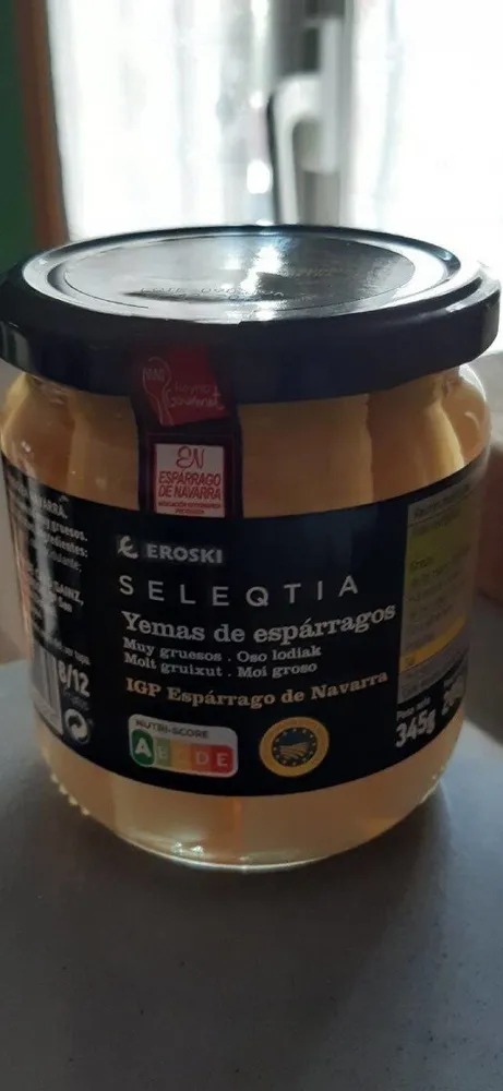 Yemas de esparragos muy gruesos de Navarra