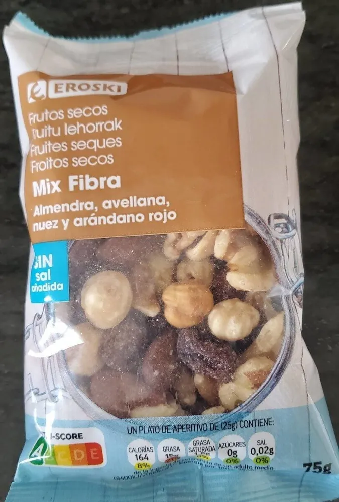 Almendra, avellana, nuez y arándano rojo