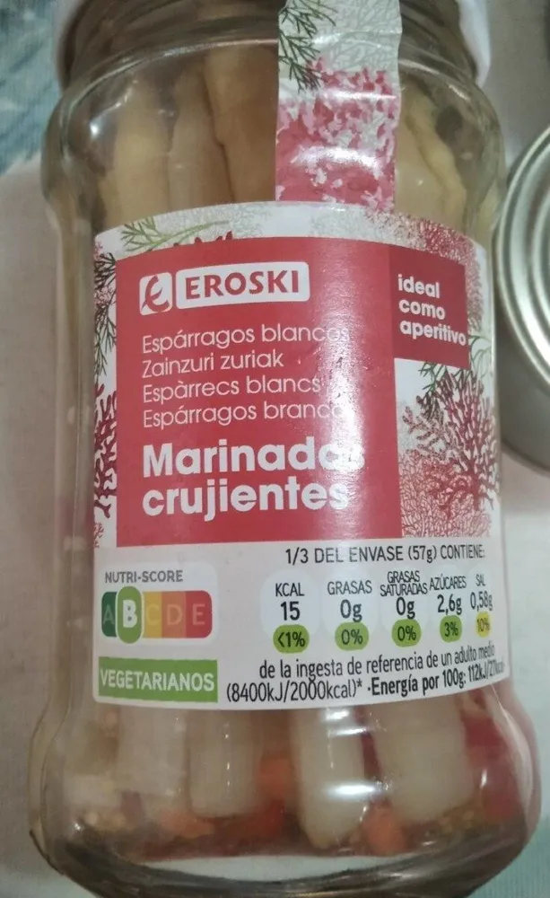 Espárragos blancos marinados crujientes