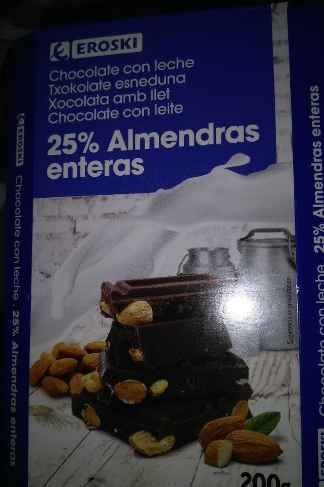 Chocolate con leche 25% almendras enteras