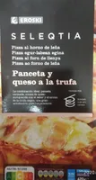 Pizza al horno de leña de panceta y queso a la trufa