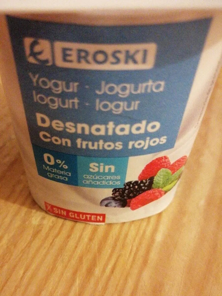 Yogur desnatado con frutos rojos