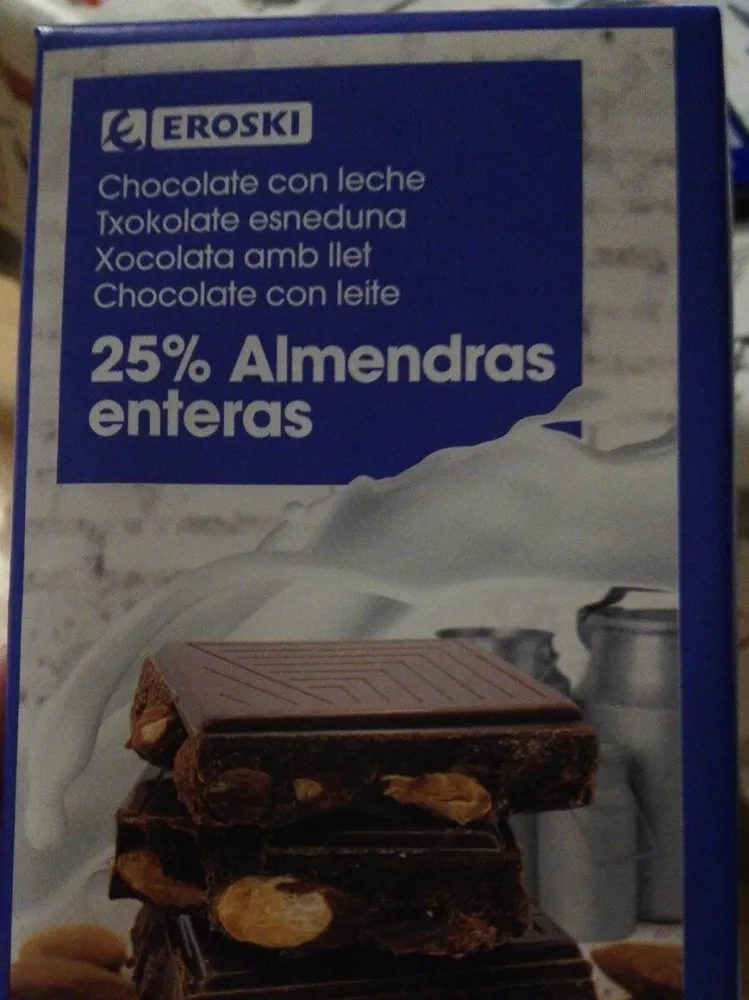 Chocolate con leche 25% almendras enteras