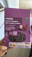 Pasta integral Strozzapreti con remolacha, zanahoria negra y cebolla