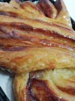 Trenza Crema de queso y cerezas