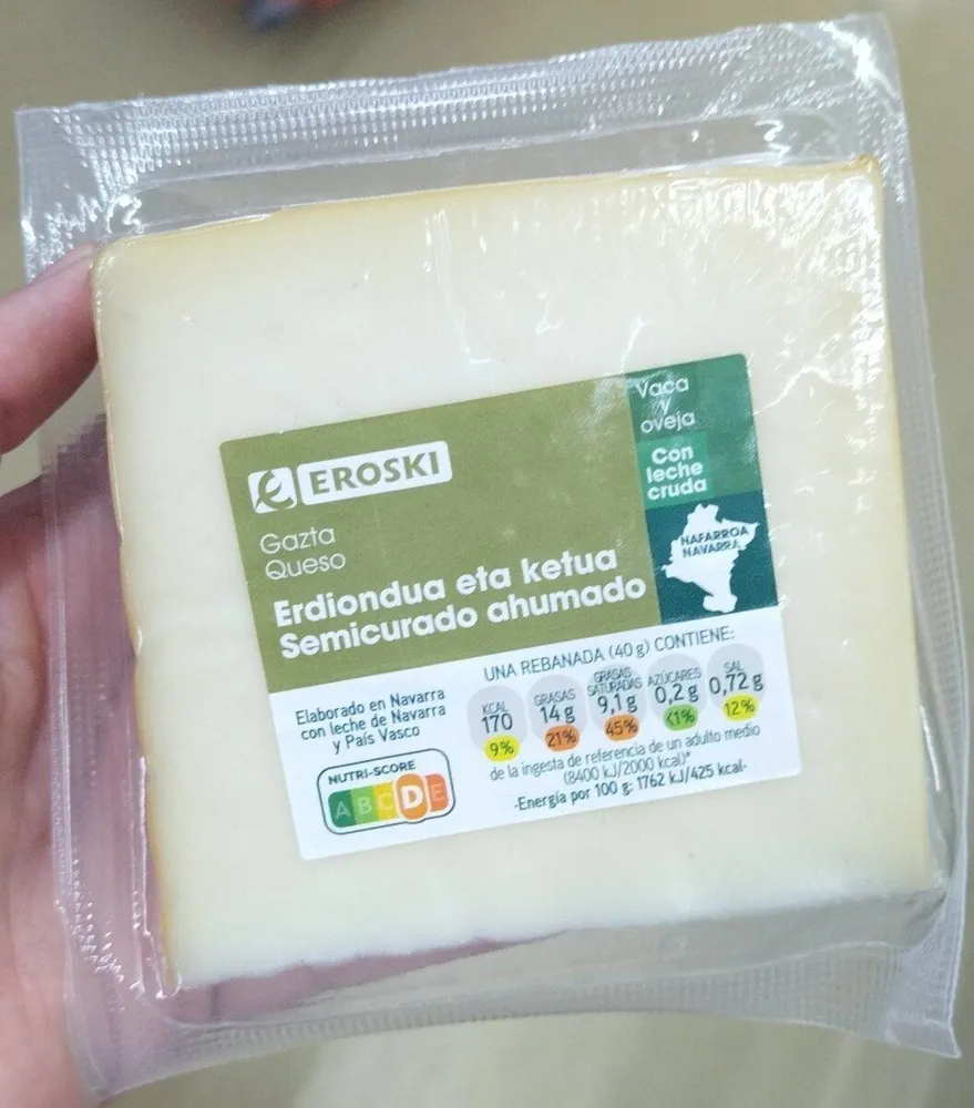 Queso semicuradl y ahumado