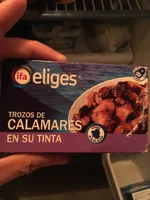 Trozos de calamares en su tinta