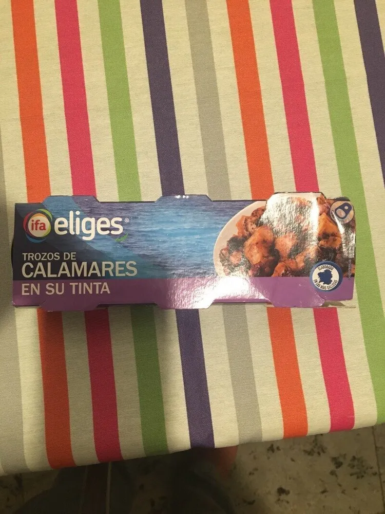 Calamares en trozos en su tinta