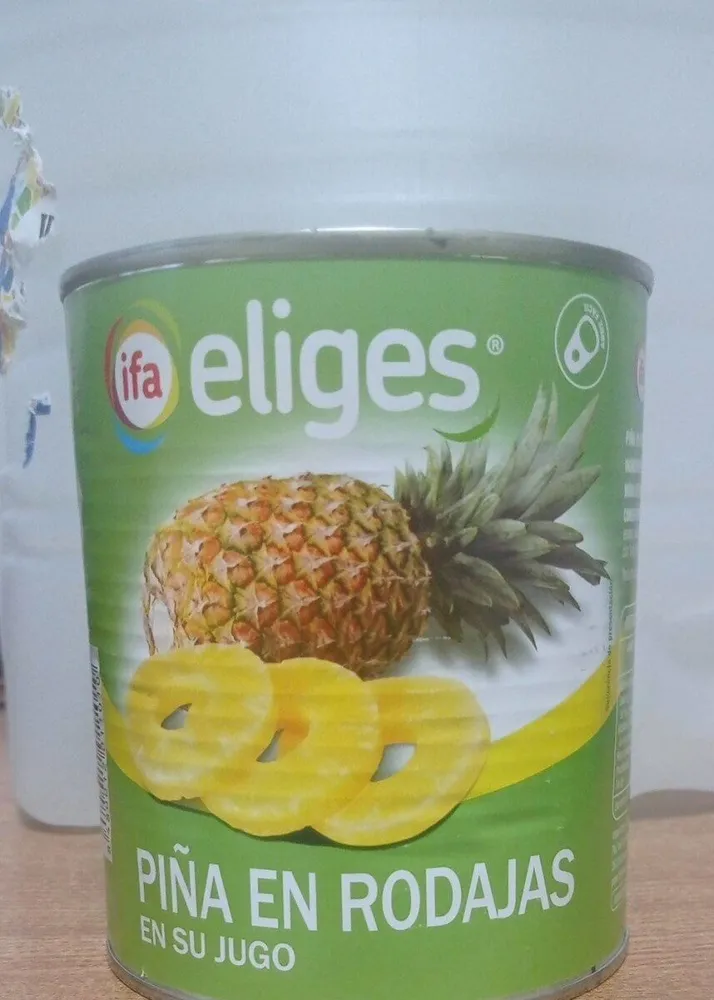 Piña en rodajas en su jugo