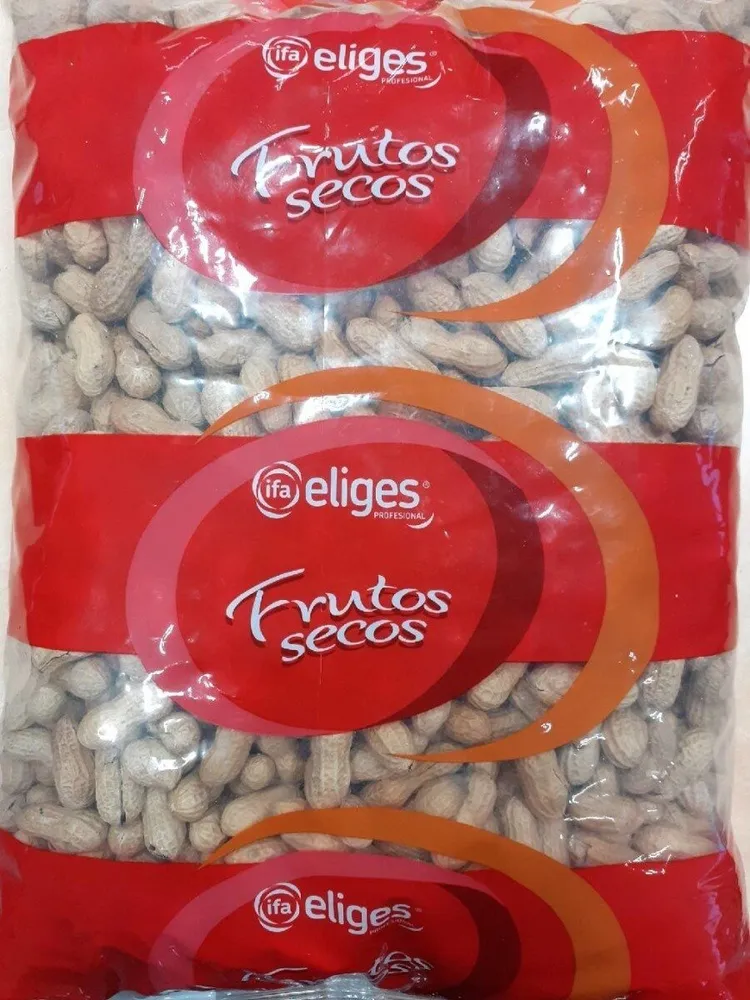 Cacahuete con cáscara tostado