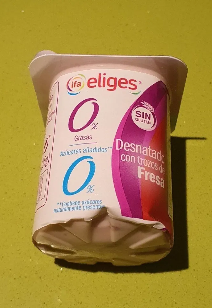 Yogurt desnatado con trozos de Fresa
