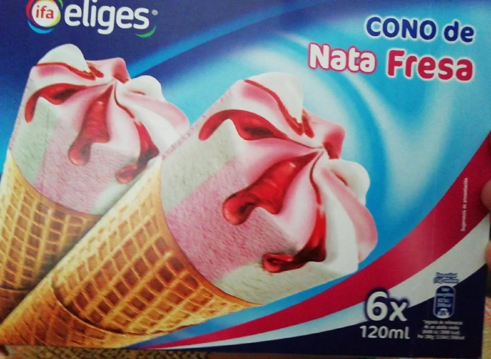 Cono de nata y fresa
