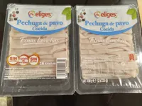 Pechuga de pavo cocida. Finas lonchas