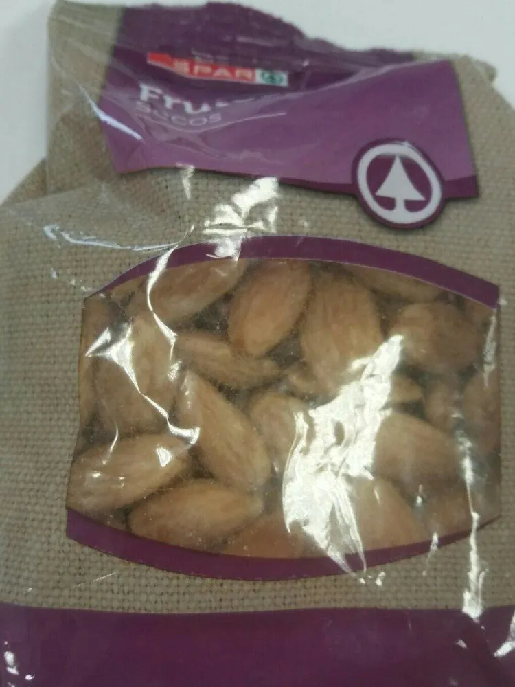 Almendra sin piel frita y salada