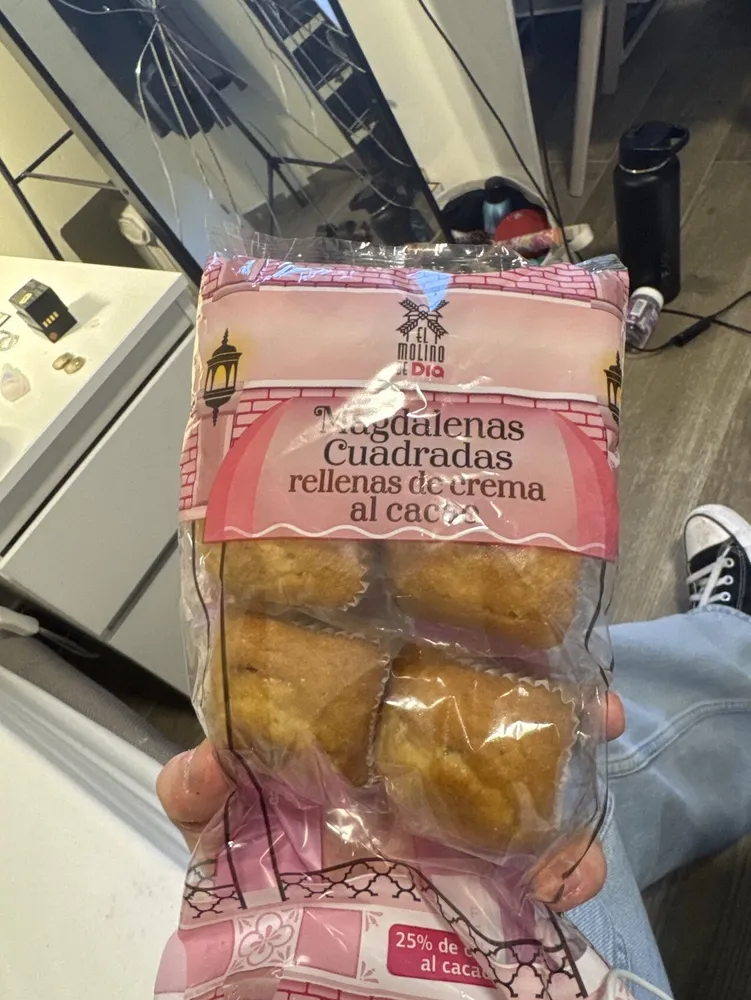 Magdalenas Cuadradas Rellenas De Crema Al Cacao
