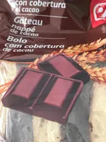 Bolo com cobertura de cacau