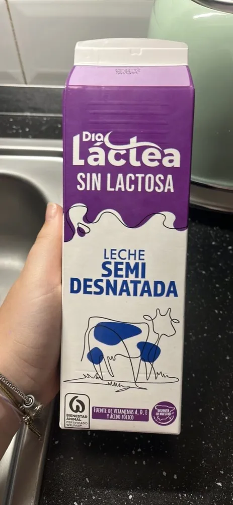 Leche semi desnatada sin lactosa