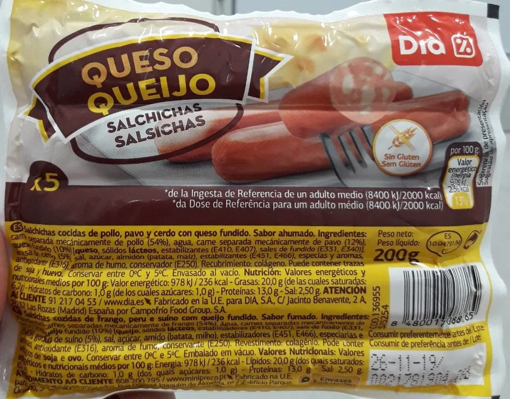 Salchichas rellenas de queso