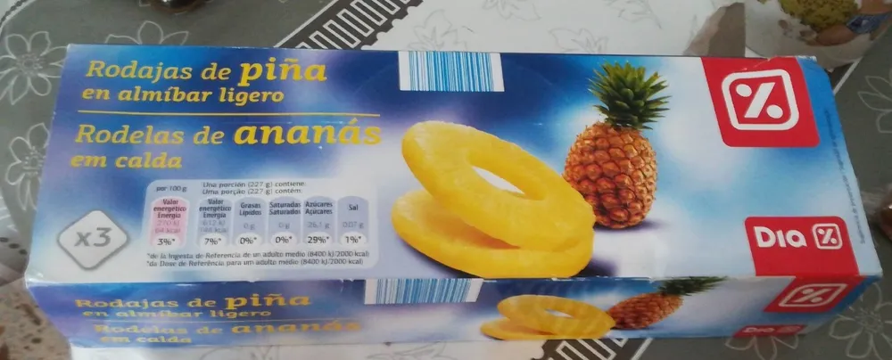 Rodajas de piña en almíbar ligero